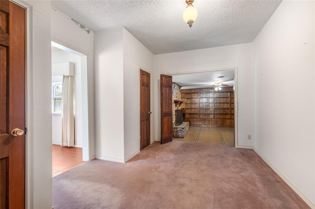 220 N Holly Property Photo 13
