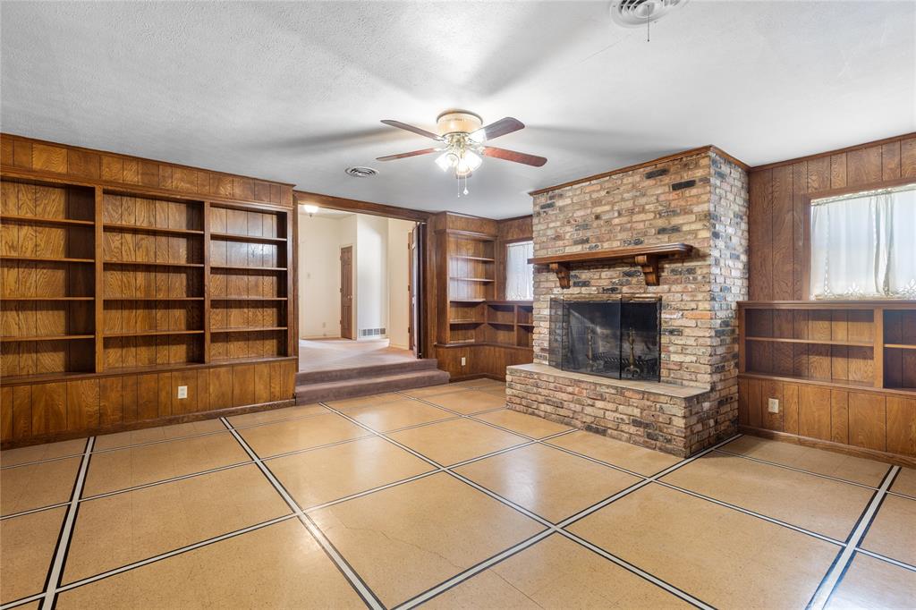 220 N Holly Property Photo 15