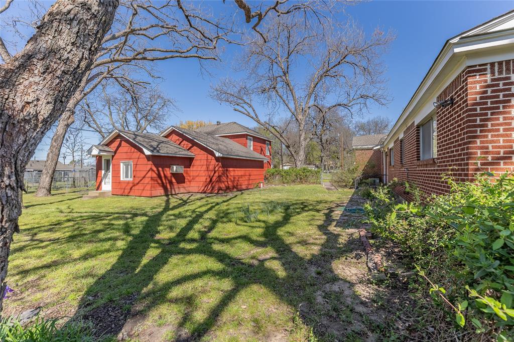 220 N Holly Property Photo 40