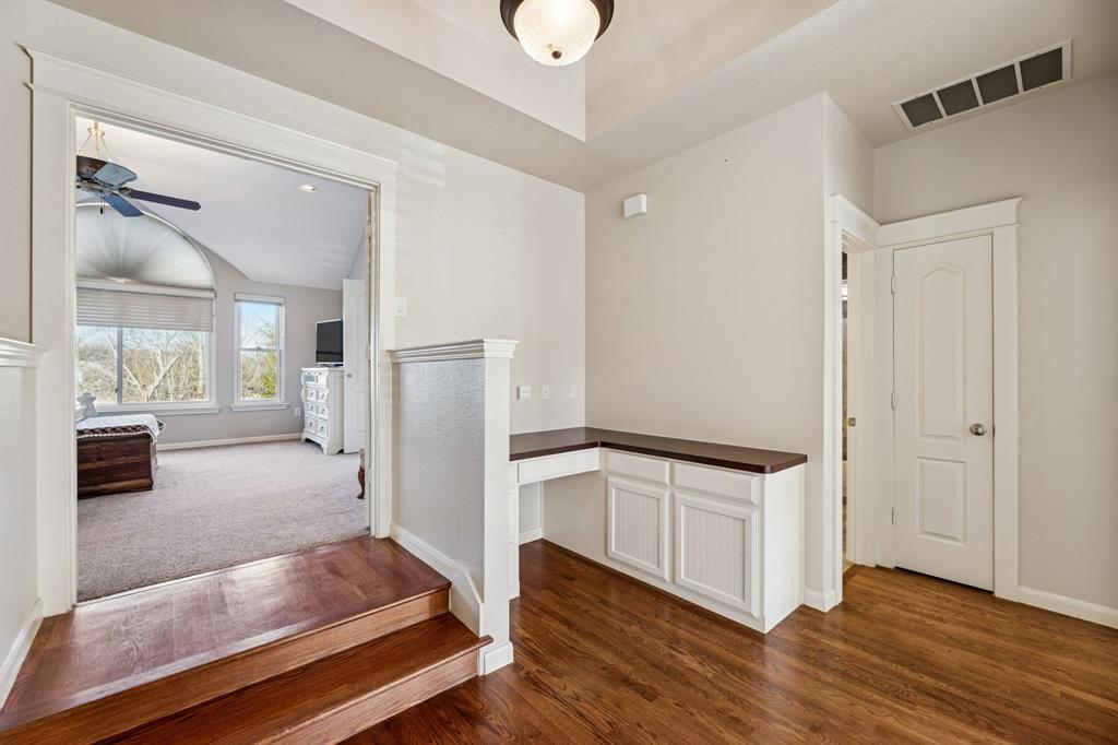 1924 Victoria Circle Property Photo 25