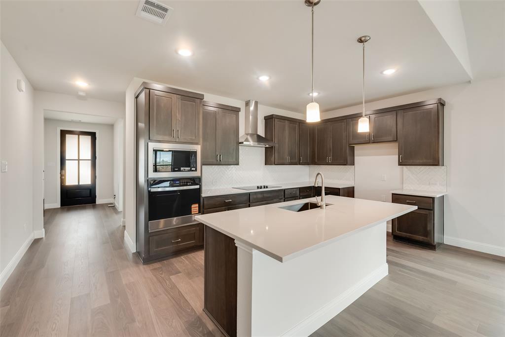 1055 Birdie Street Property Photo 2