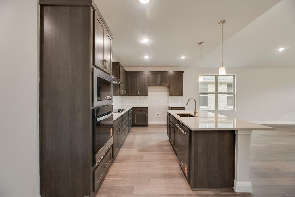 1055 Birdie Street Property Photo 8