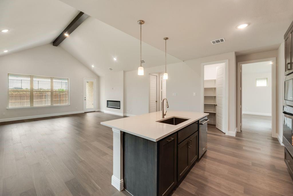 1055 Birdie Street Property Photo 12
