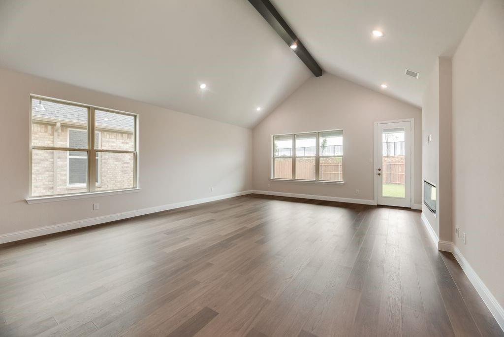 1055 Birdie Street Property Photo 14