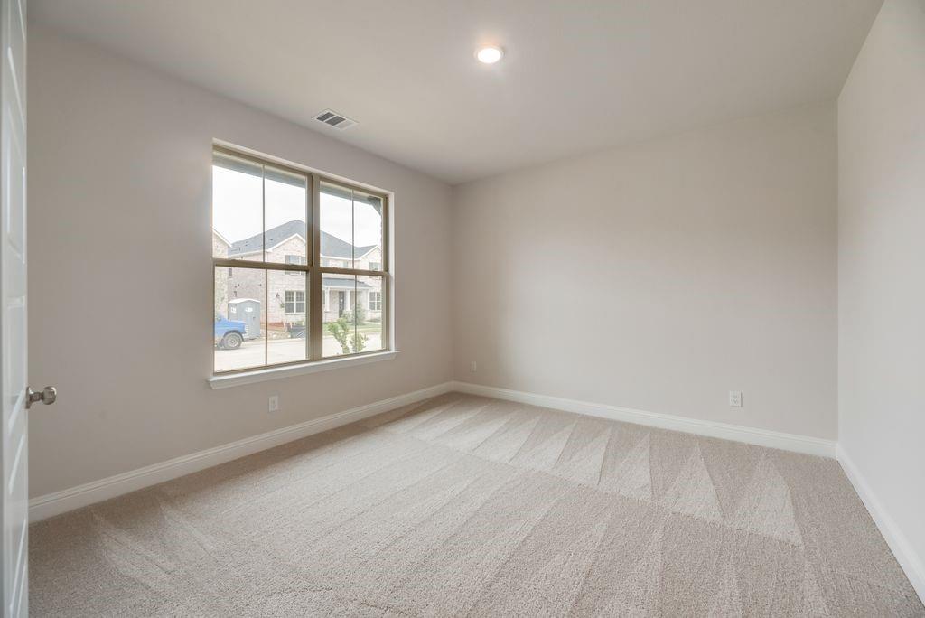 1055 Birdie Street Property Photo 22