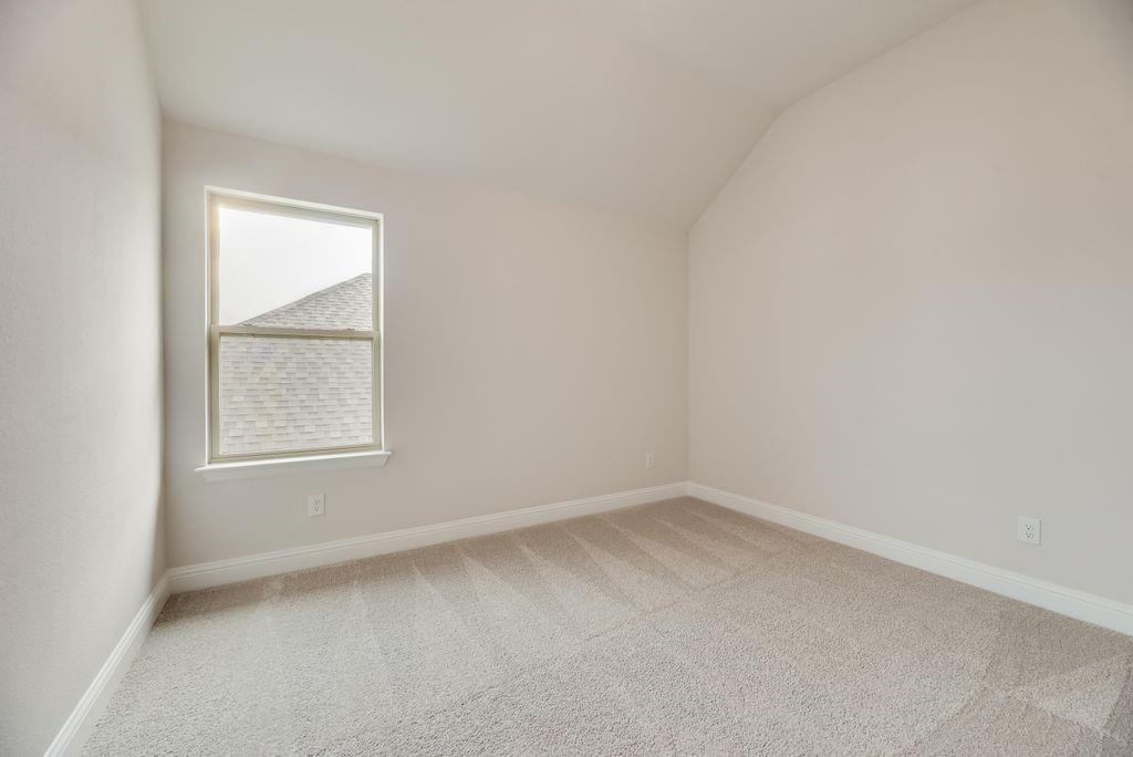 1055 Birdie Street Property Photo 24