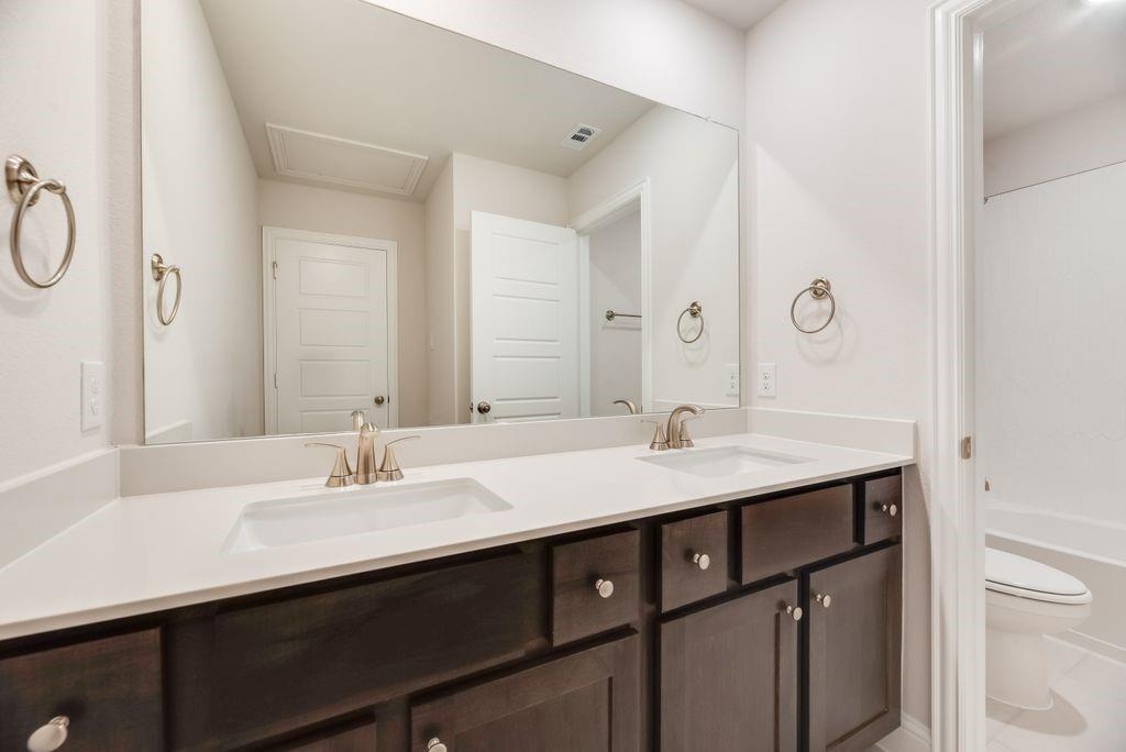 1055 Birdie Street Property Photo 25