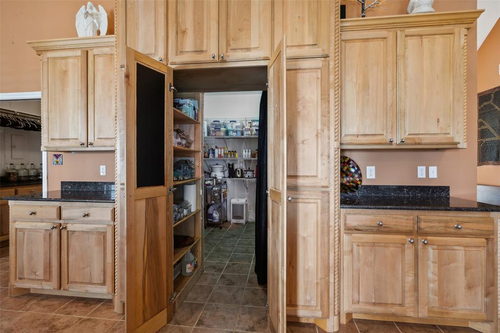 2250 County Road 913 Property Photo 14