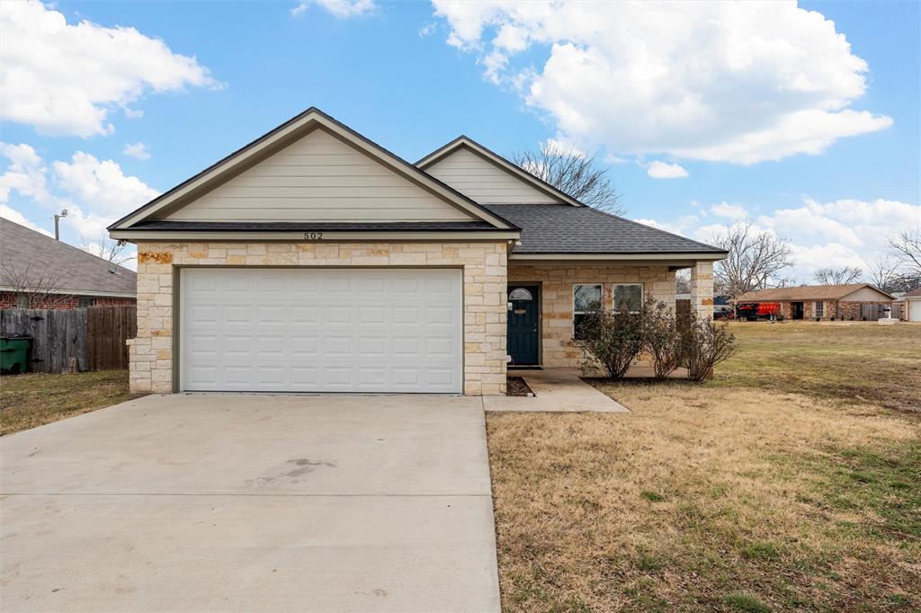 502 David Davis Drive Property Photo 1