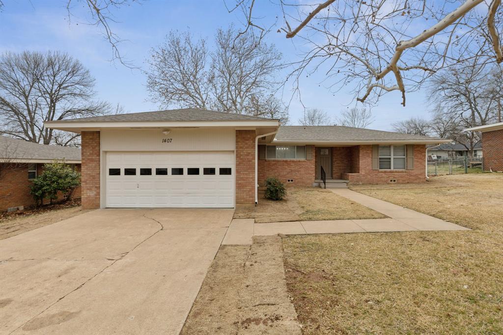 1407 Robin Drive Property Photo 1