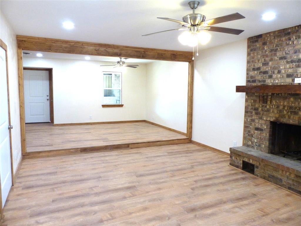 1922 S Pine Property Photo 5