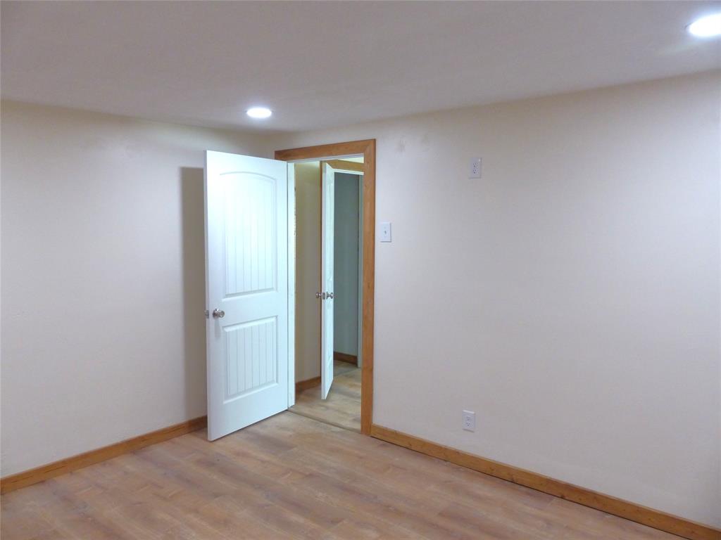 1922 S Pine Property Photo 15