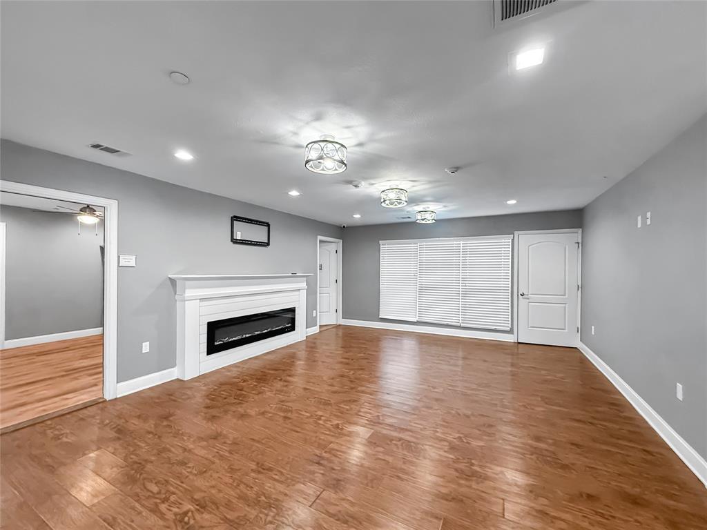 2508 W Crawford Street Property Photo 5