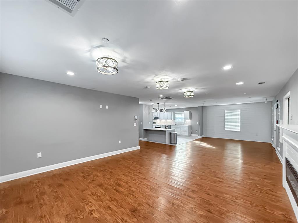 2508 W Crawford Street Property Photo 6