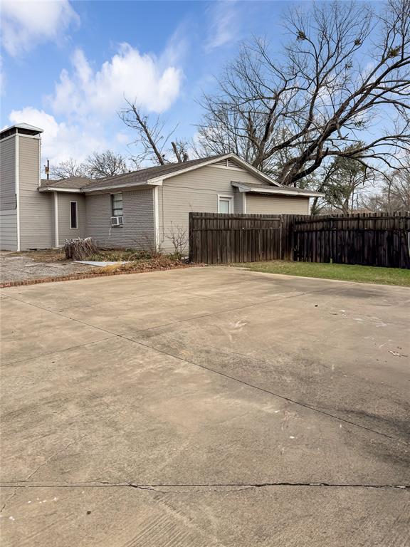 2508 W Crawford Street Property Photo 40