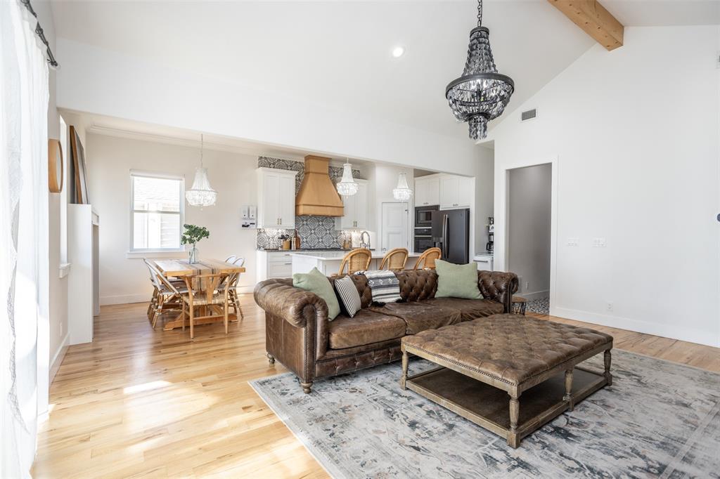 104 Park Lane Property Photo 8
