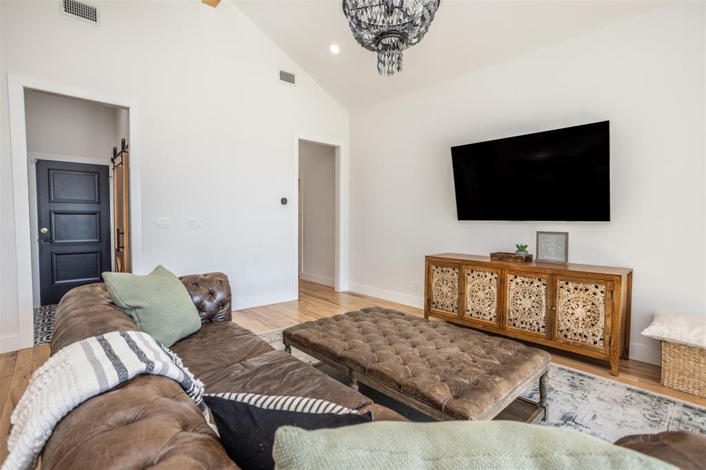 104 Park Lane Property Photo 10