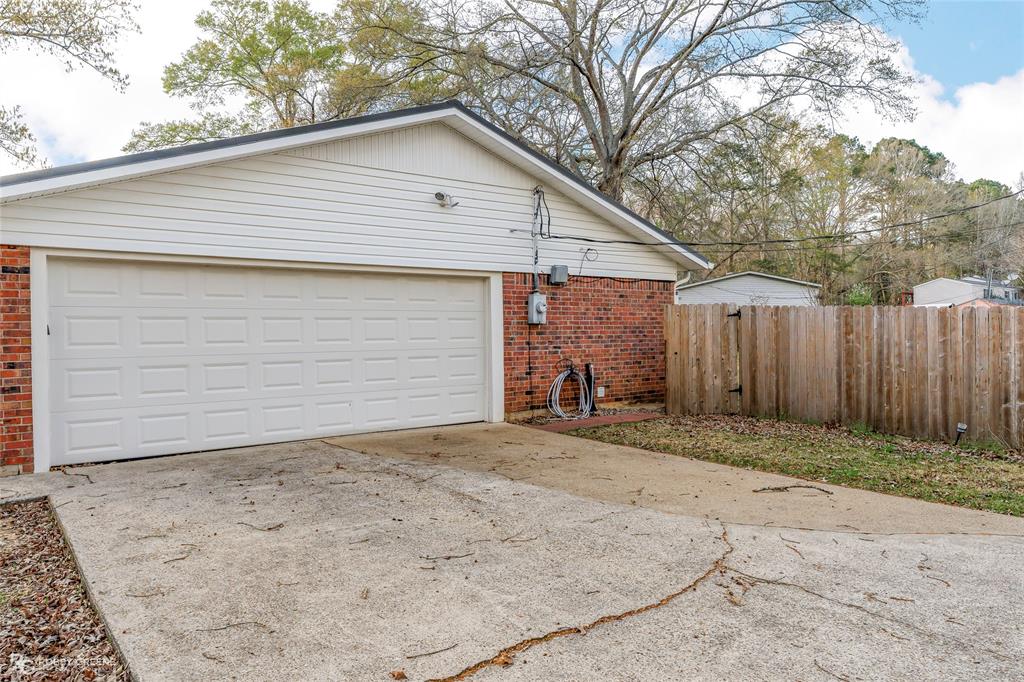240 Mcdowell Street Property Photo 2