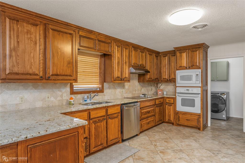 240 Mcdowell Street Property Photo 14