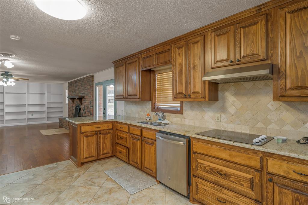 240 Mcdowell Street Property Photo 17