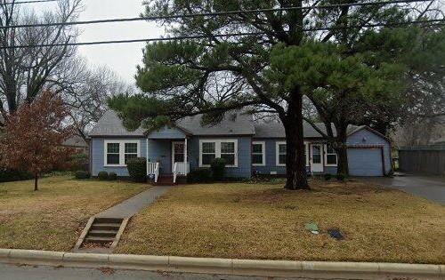 410 S Davis Drive Property Photo 1