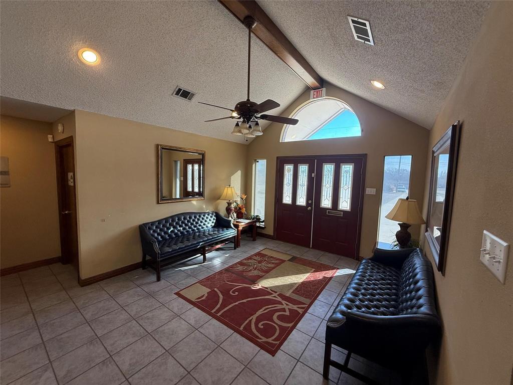 331 N Gun Barrel Lane Property Photo 2
