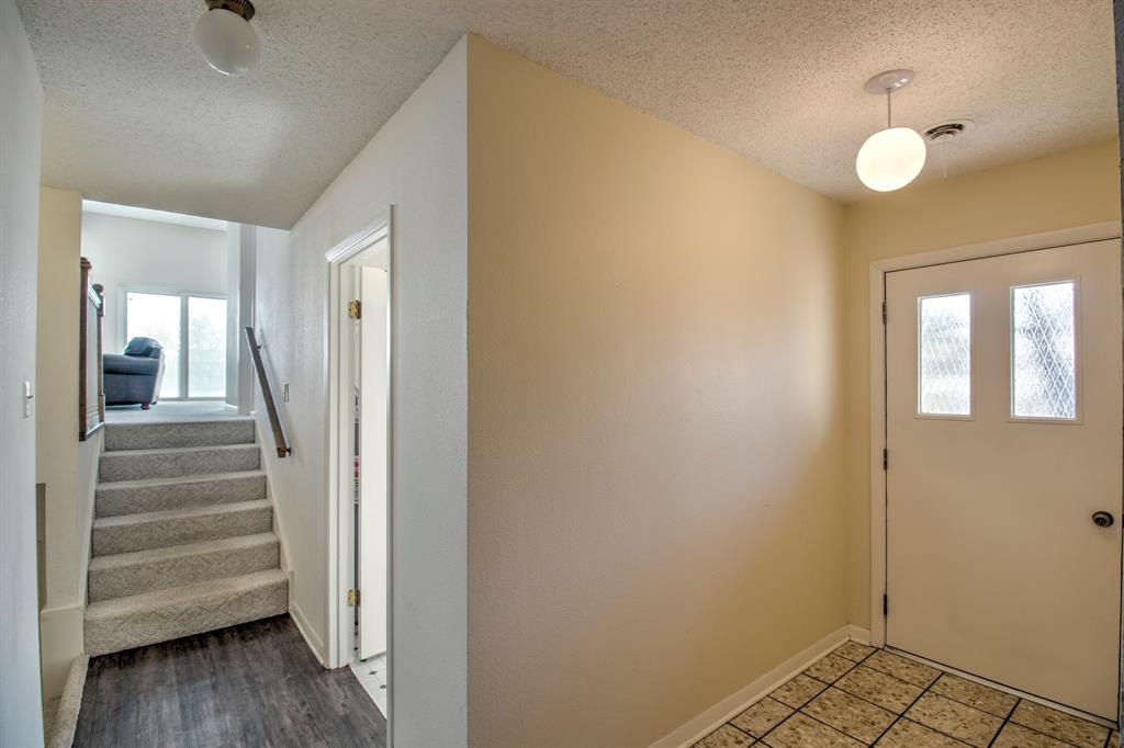 207 Kiowa Drive Property Photo 8