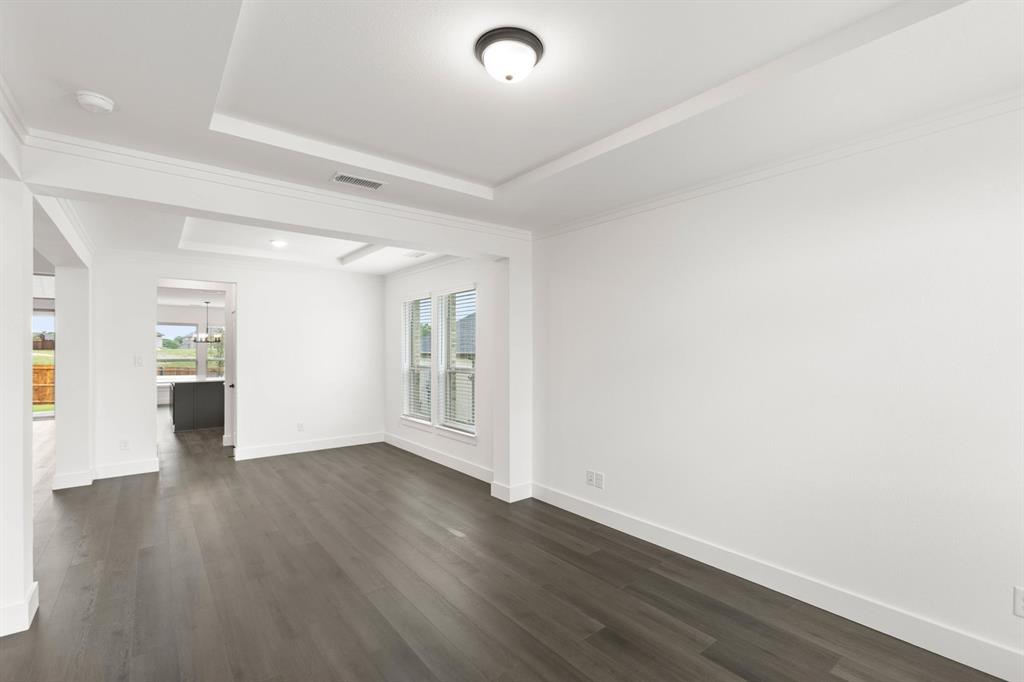 413 Newpark Boulevard Property Photo 12
