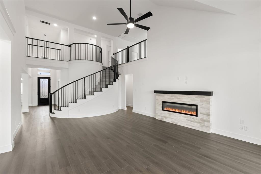 413 Newpark Boulevard Property Photo 16