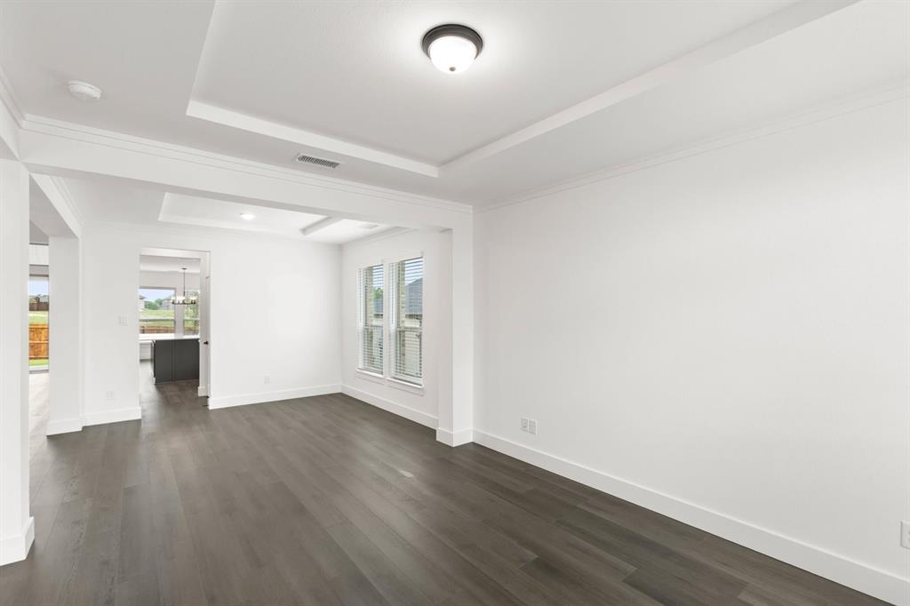 413 Newpark Boulevard Property Photo 17