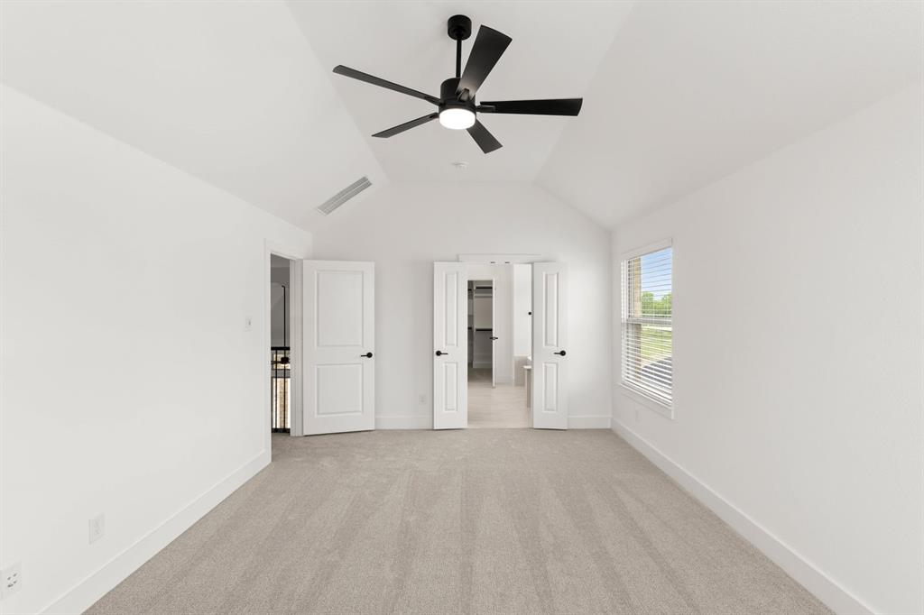 413 Newpark Boulevard Property Photo 32