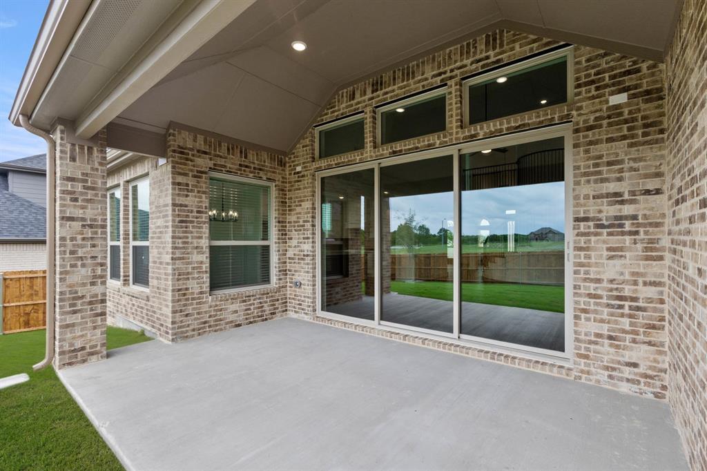 413 Newpark Boulevard Property Photo 34