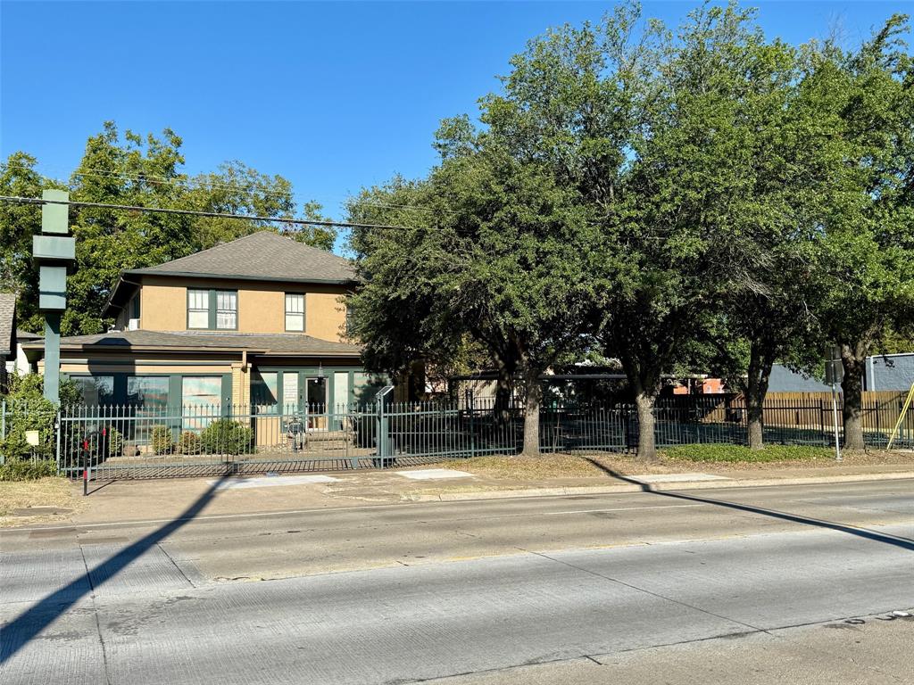 203b N Rockwall Avenue Property Photo 1