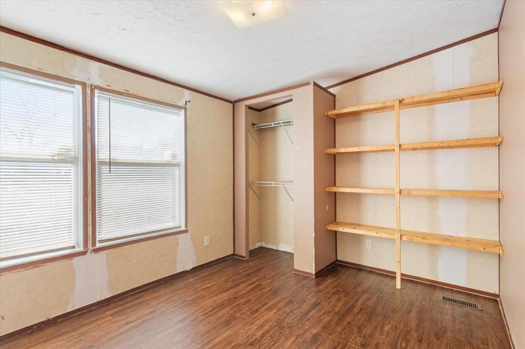 247 N Lake Street Property Photo 19