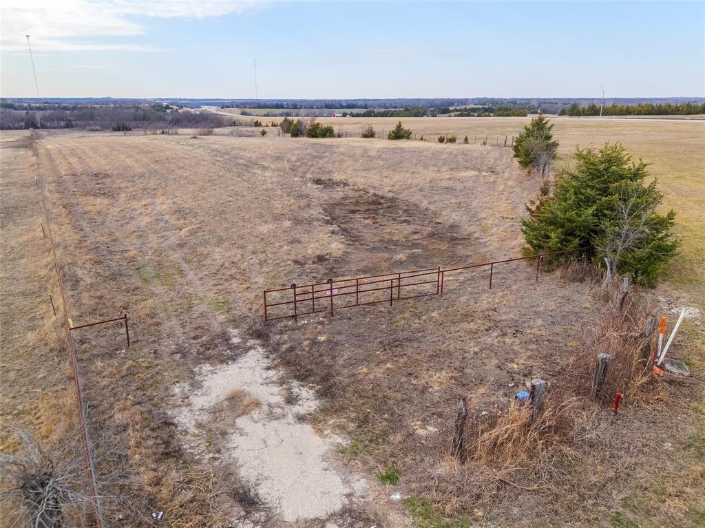 18528 E Fm-1396 Property Photo 21