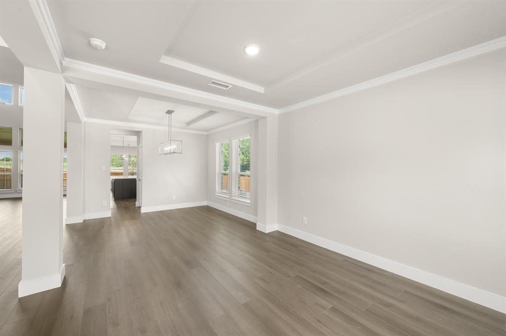 425 Newpark Boulevard Property Photo 7