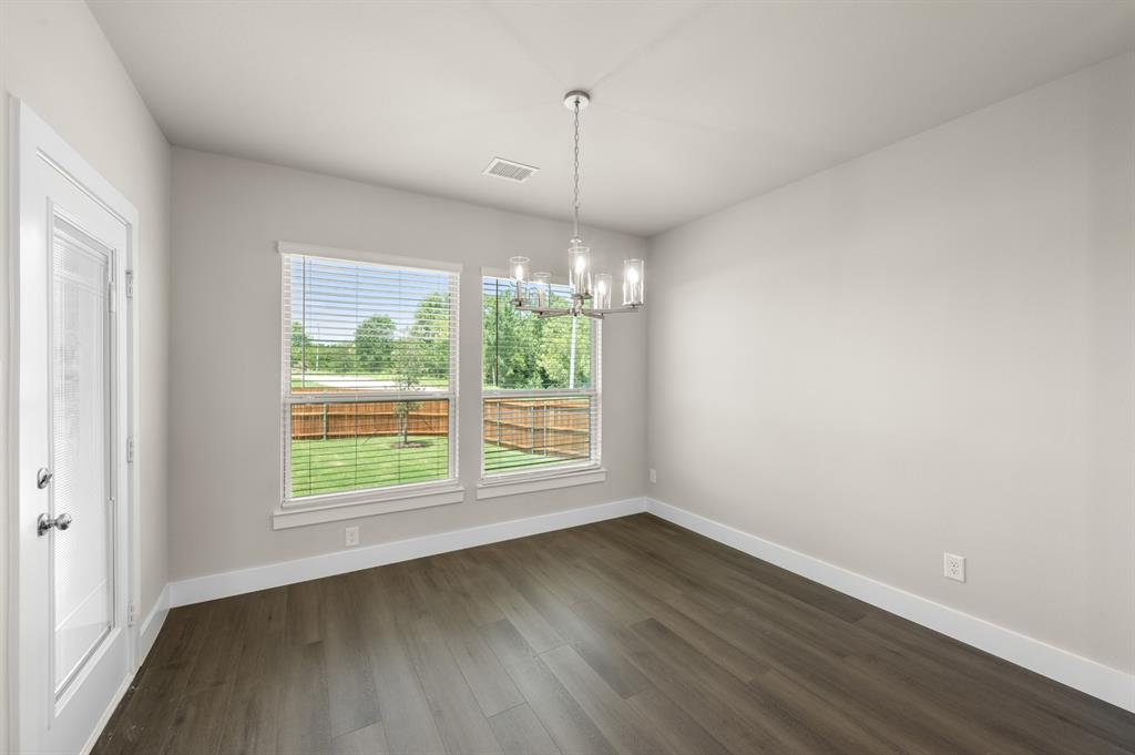 425 Newpark Boulevard Property Photo 16