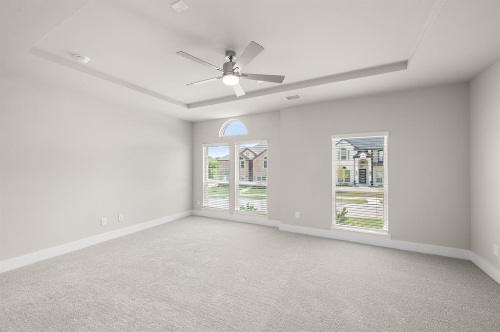 425 Newpark Boulevard Property Photo 17