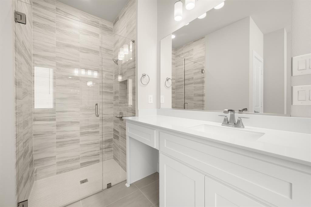 425 Newpark Boulevard Property Photo 21