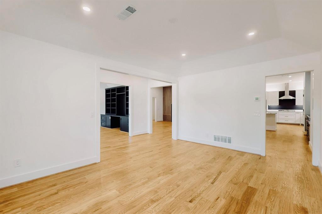 15926 Windy Meadow Drive Property Photo 6