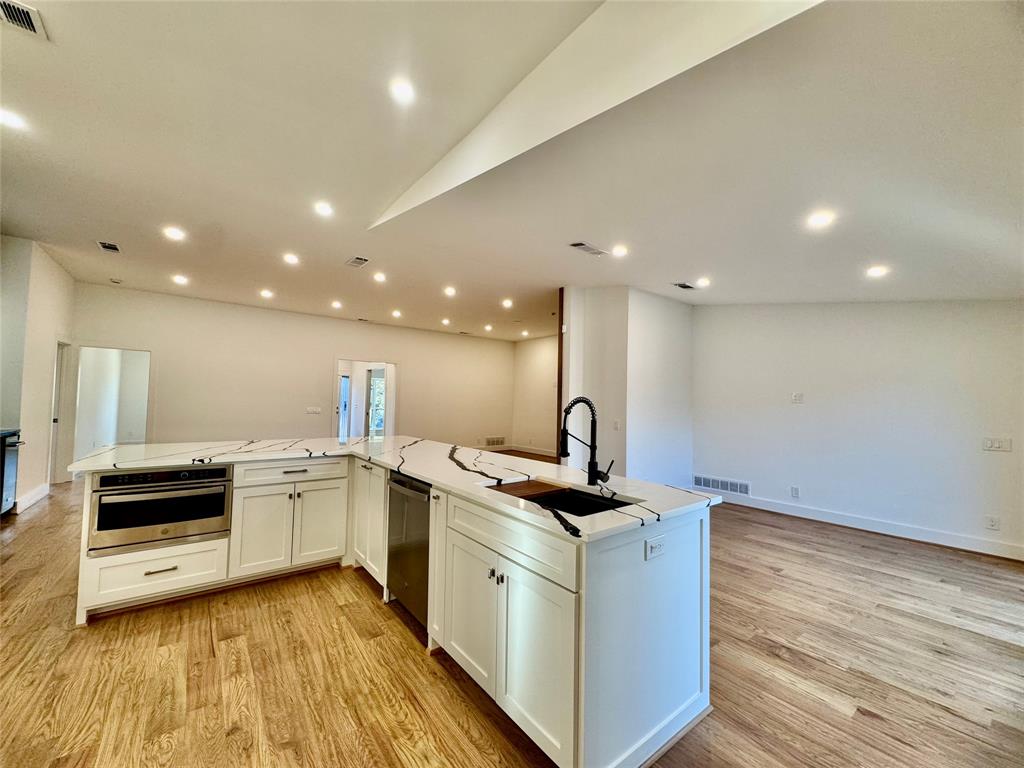 15926 Windy Meadow Drive Property Photo 13
