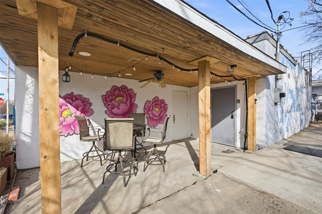 738 W Davis Street Property Photo 24
