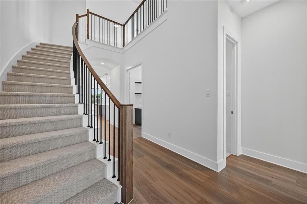 9813 Oak Glade Drive Property Photo 15