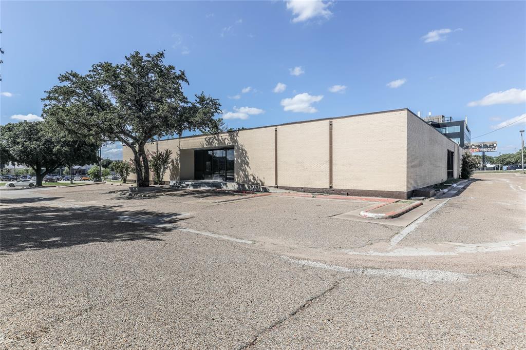 7471 Marvin D Love Property Photo 4
