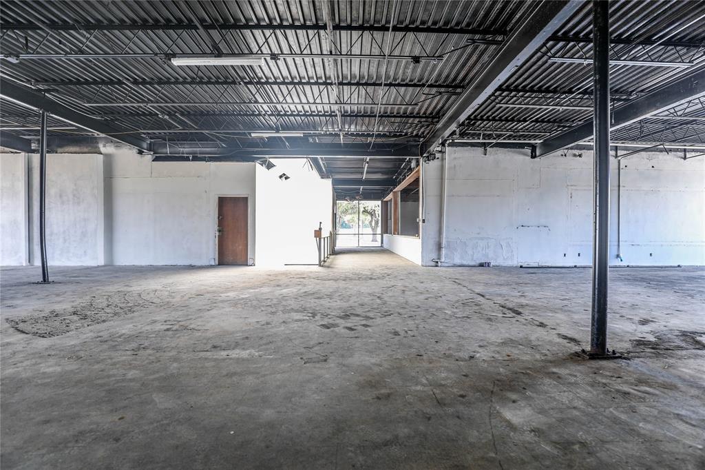 7471 Marvin D Love Property Photo 11
