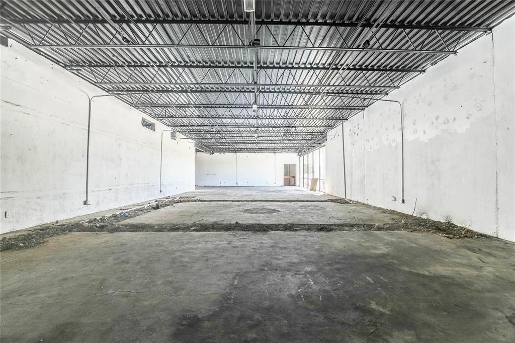 7471 Marvin D Love Property Photo 21