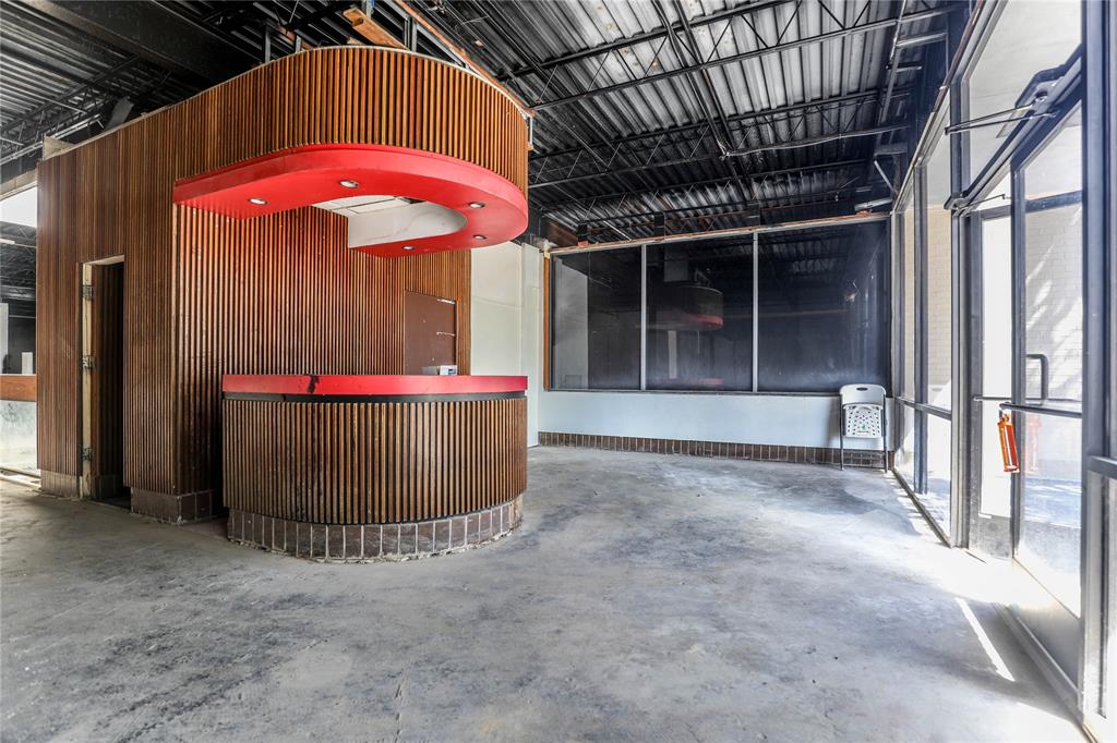 7471 Marvin D Love Property Photo 24