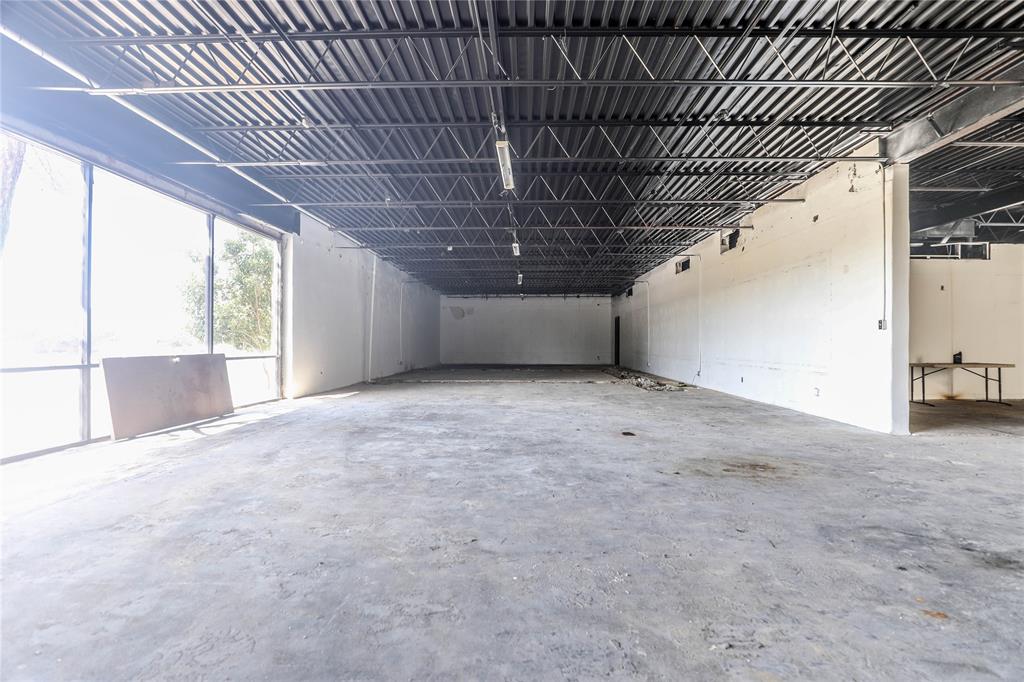 7471 Marvin D Love Property Photo 27