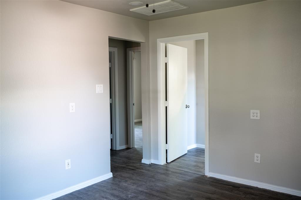 2416 Smith Avenue Property Photo 4