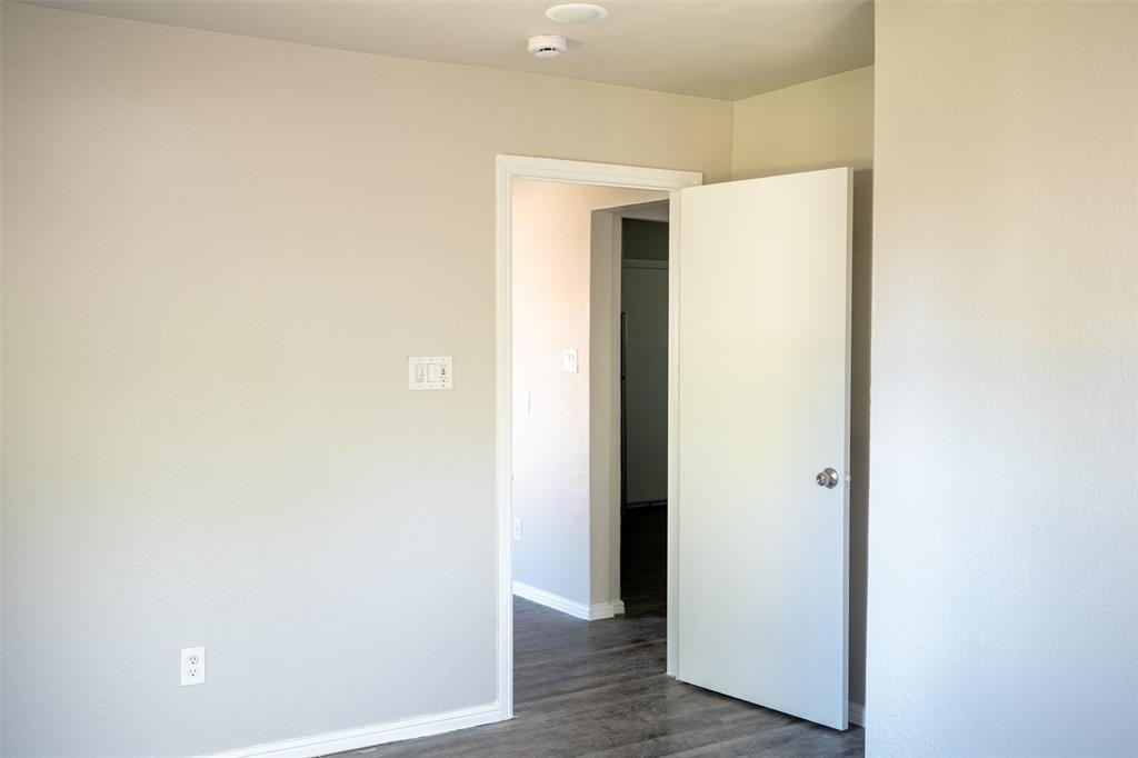 2416 Smith Avenue Property Photo 5